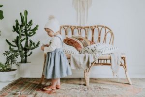 neu-la-tin-do-vintage-me-dung-bo-qua-chiec-vay-nay-cho-be-1