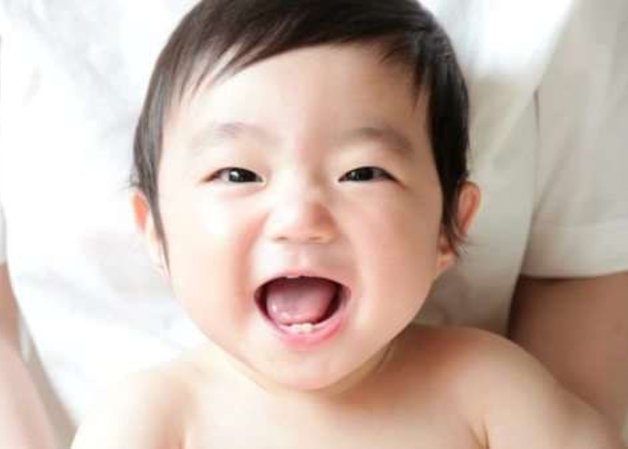 Bé mọc răng sớm có nghĩa là trẻ thông minh hơn?