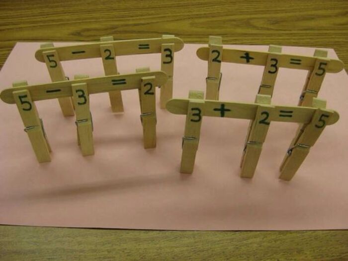 Làm đồ chơi bằng kẹp gỗ cho trẻ mầm non học toán 